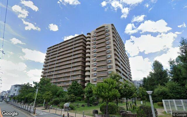 ファミール北大阪ライトコートの外観（Googleストリートビュー）