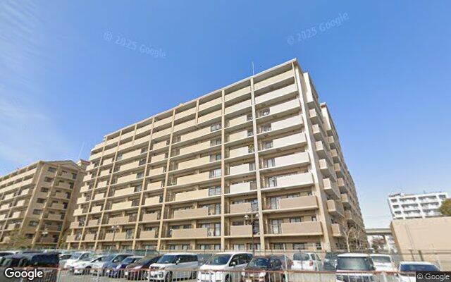 ベルパーク住道D棟の外観（Googleストリートビュー）