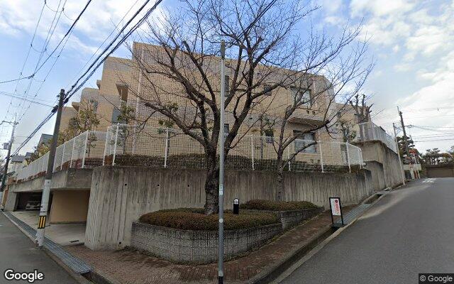 ライオンズヒルズ高槻の外観（Googleストリートビュー）