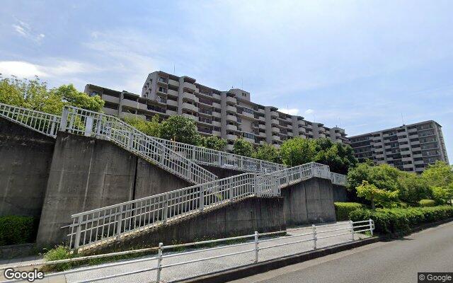 星和プラネタウン千里南双子座のまちの外観（Googleストリートビュー）