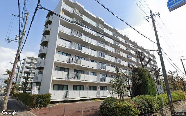 阪急東奈良高層住宅B棟の外観（Googleストリートビュー）