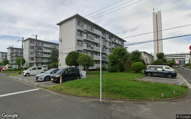 浅香山公団17号棟の外観（Googleストリートビュー）