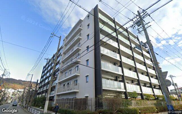 サンクタス甲南山手スティーロレジデンスの外観（Googleストリートビュー）