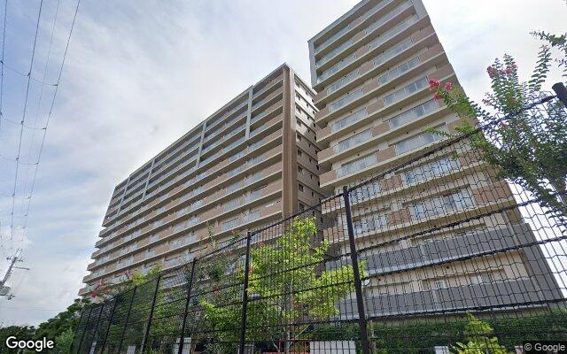 ウェルスクエア伊丹の外観（Googleストリートビュー）