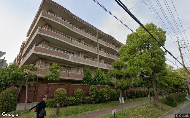 ロイヤルヴィーゼ芦屋の外観（Googleストリートビュー）