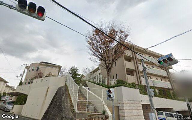レスタージュ甲陽園ビブランジェの外観（Googleストリートビュー）