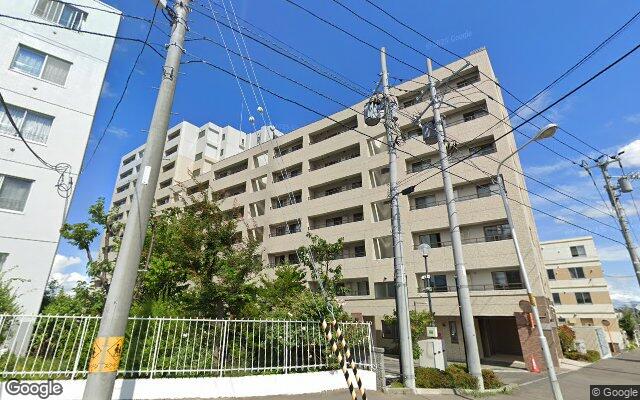 クリーンリバーフィネス福住東の外観（Googleストリートビュー）