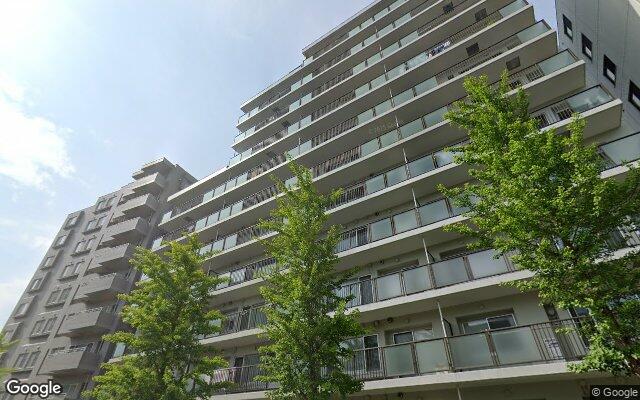 パシフィックヒルズ新さっぽろA棟の外観（Googleストリートビュー）