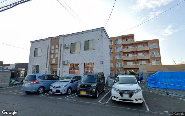 ライラックマンション菊水元町の外観（Googleストリートビュー）