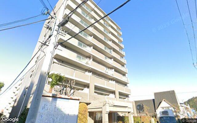 コージースクエア大和八木の外観（Googleストリートビュー）