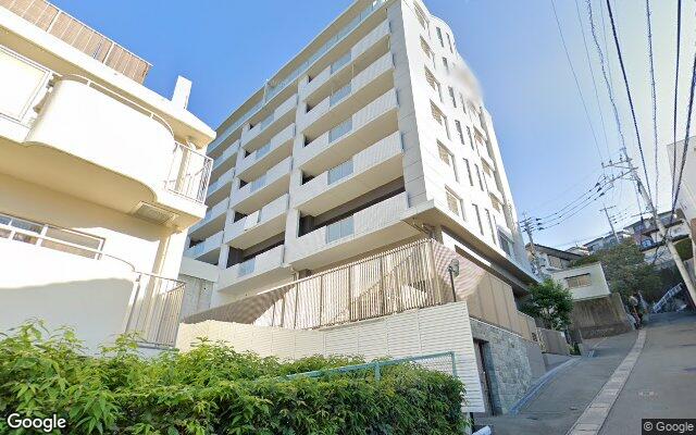 アンピール輝国の外観（Googleストリートビュー）