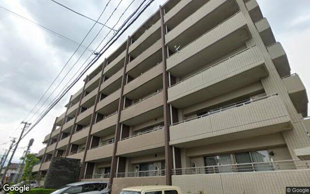 ウィスティリアコート川島田の外観（Googleストリートビュー）