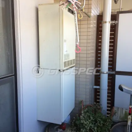 施工前の暖房熱源機（GTH-241AW）