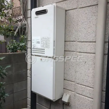 施工前の給湯器（GQ-1637WE）