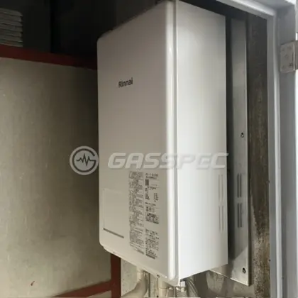 施工後の給湯器（リンナイ RUX-V1615SFFBA(A)-E）