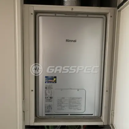 施工後の暖房熱源機（リンナイ RUFH-E2408AU2-3(A)）