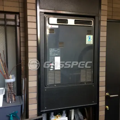 施工前の給湯器（OURB-2000DA）
