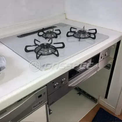 施工後のビルトインガスコンロ（パロマ PD-893WS-U60CV）