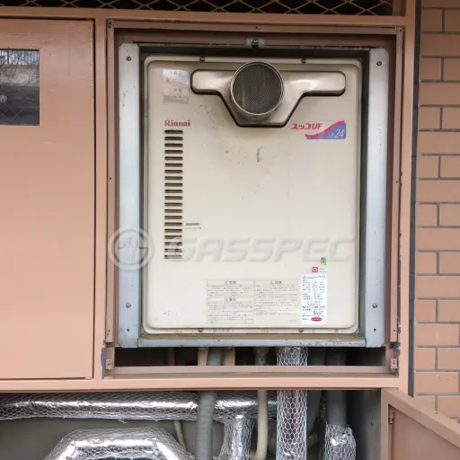 交換前の給湯器（リンナイ RUF-2406SAT）