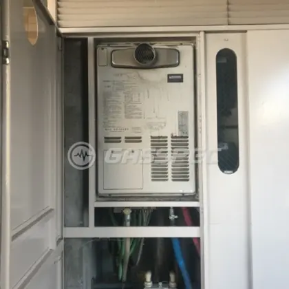 施工前の暖房熱源機（AT-4299ARSAW3Q-C）