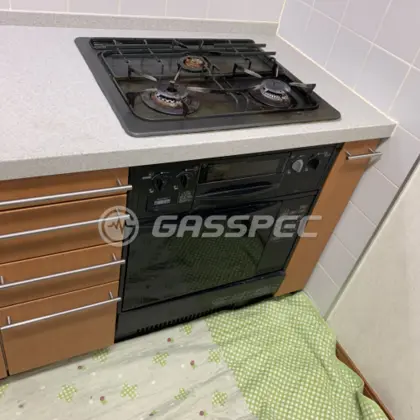 施工前のビルトインガスコンロ（DG3068NR GMO-S3600）