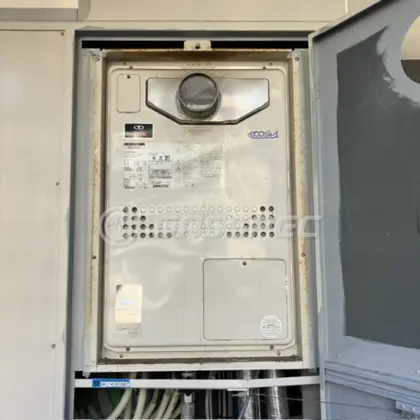 施工前の暖房熱源機（GTH-C2436AWX6H-T）