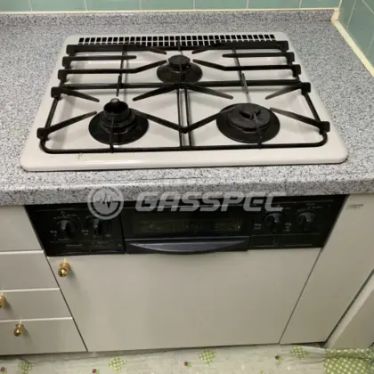 施工前のビルトインガスコンロ（RBG-30B2S-B）