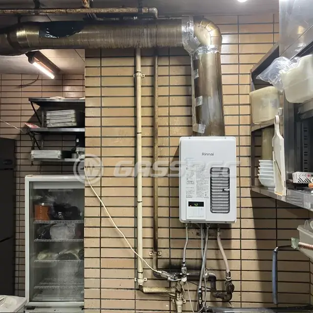交換後の給湯器（リンナイ RUXC-V1615SWF(B)）