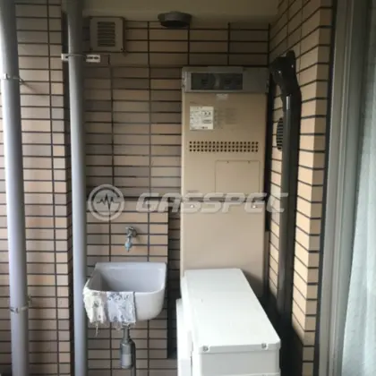 施工前の暖房熱源機（GTH-2413AWXH）