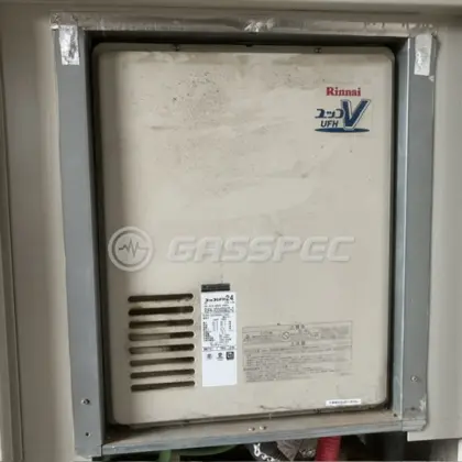施工前の暖房熱源機（RUFH-VD2400AU2-3）