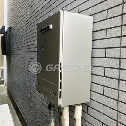 施工後の給湯器（パロマ FH-2423SAW）