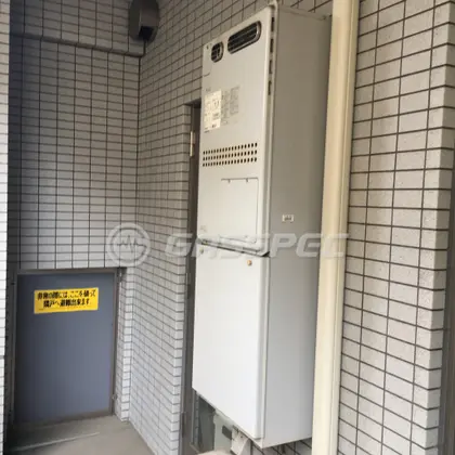 施工前の暖房熱源機（GTH-2413AWXH）