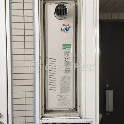 施工後の給湯器（リンナイ RUFH-VS2400AT2-3）