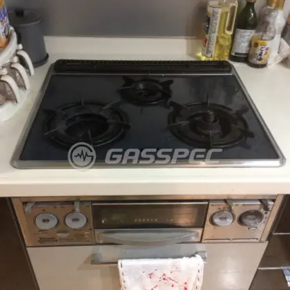 施工前のビルトインガスコンロ（RBG-N31A6GM）
