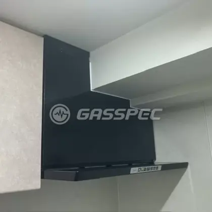 施工後のレンジフード（リンナイ LGR-3R-AP902BK）