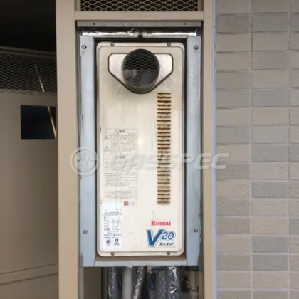 施工前の給湯器（RUF-VS2000SAT-1）