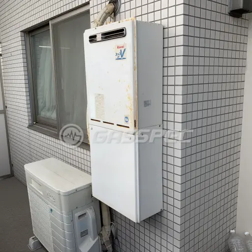 交換前の給湯器（リンナイ RUF-V2401SAW）