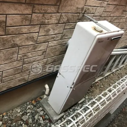 施工前の暖房熱源機（RH-100WN）