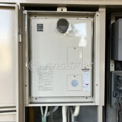 施工前の給湯器（YG1602RG）