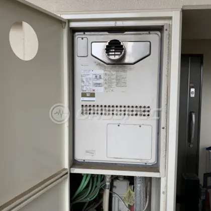 施工前の暖房熱源機（GTH-2413AWXH-T）