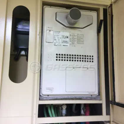 施工前の暖房熱源機（GTH-2417AWX3H-T）