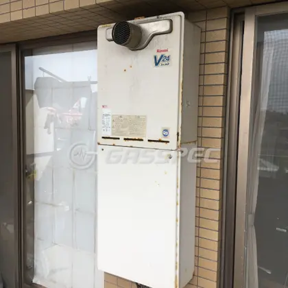 施工前の給湯器（RUF-V2400SAT-1）