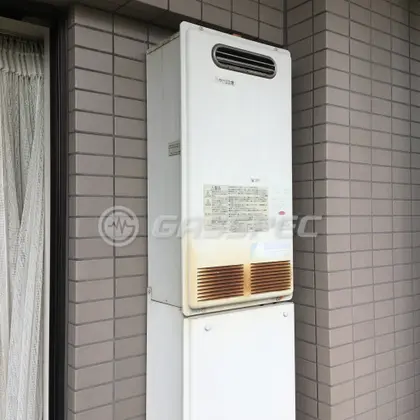 施工前の給湯器（RGE21KS1-S）