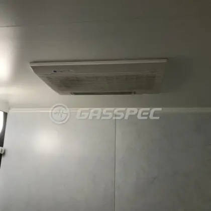 施工前の浴室乾燥機（BS-103HM-1）