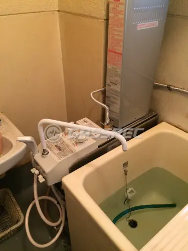 施工後の給湯器（パーパス GF-501SDB(BL)）