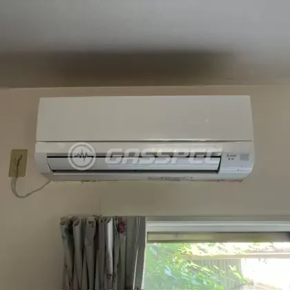施工後のエアコン（三菱 MSZ-GV3625-W）