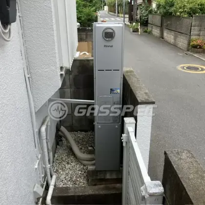 施工後の暖房熱源機（リンナイ RUFH-SE2408AW2-3）