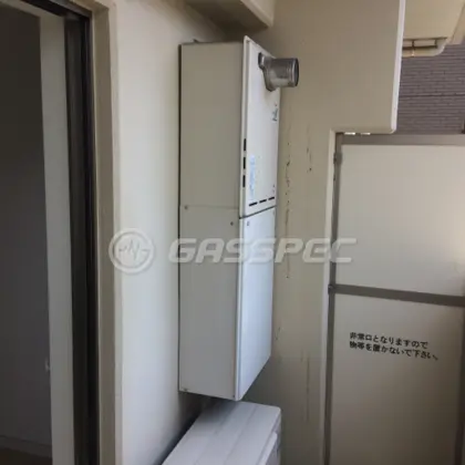 施工前の給湯器（RUF-A1600SAT）