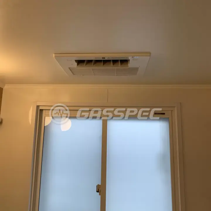 交換後の浴室乾燥機（リンナイ RBH-C3302K1P）