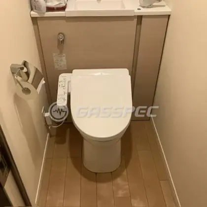 施工後の便座（TOTO TCF2223E＃NW1）